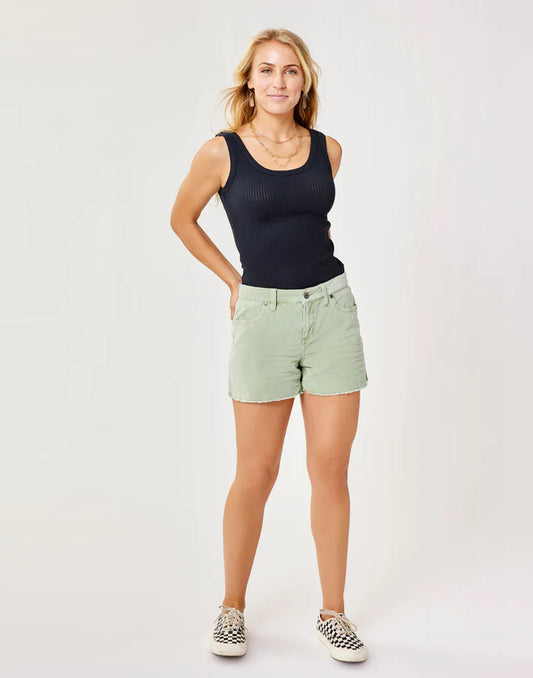 CARVE DESIGNS OAHU BUTTER WOMANS SHORT 4"