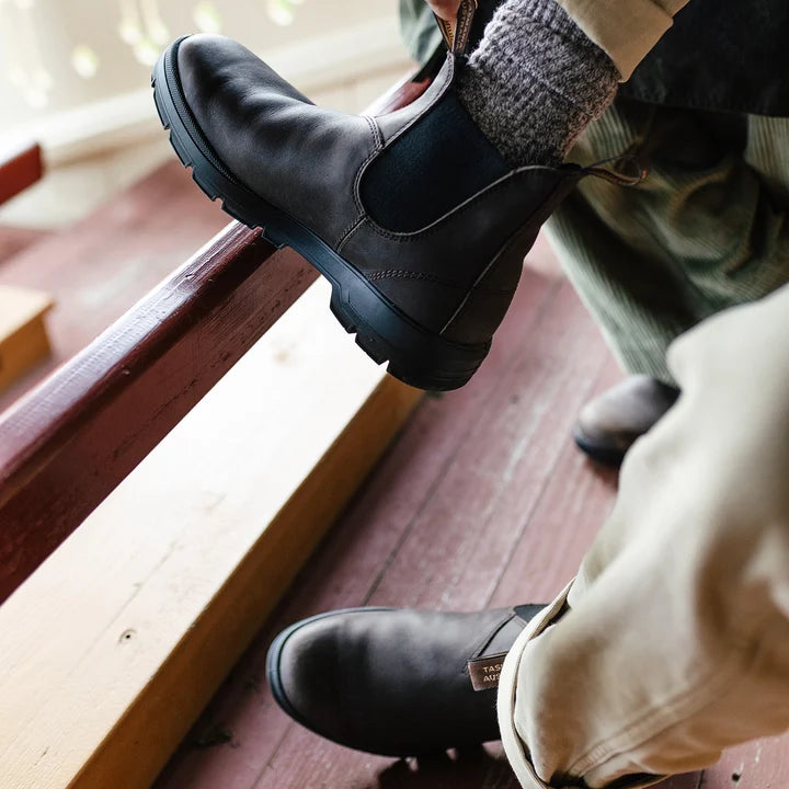 BLUNDSTONE TERRAIN BOOTS