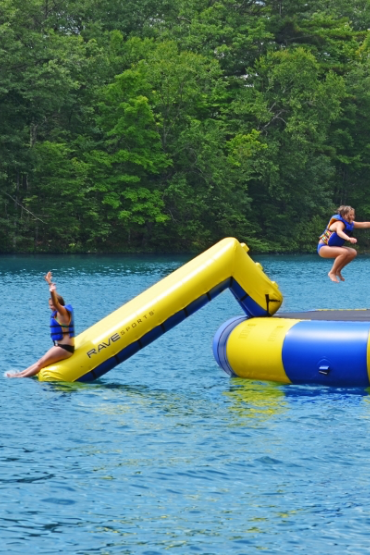 Rave Bongo 15 Water Park (15' Bouncer) - Cottage Toys Canada - Peterborough - Ontario - Canada